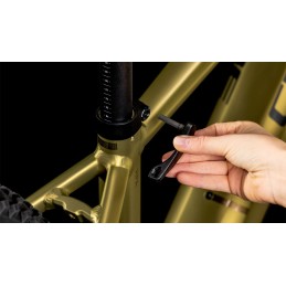CUBE REACTION HYBRID PERFORMANCE 625 GOLDENLIME'N'BLACK 2025| Accessoires et équipements pou...