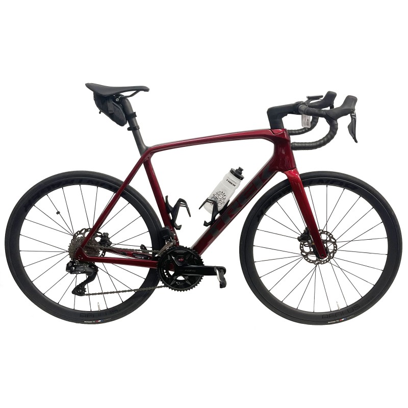 TREK EMONDA SL8 CRIMSON 2024| Accessoires et équipements pour vélo TREK EMONDA SL8 CRIMSON 2024| Accessoires et équipements pour vélo