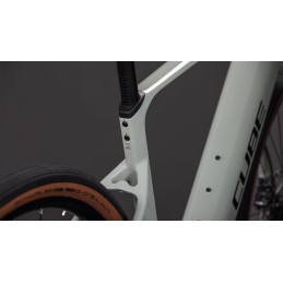 CUBE NUROAD HYBRID C:62 RACE 400X 2026 | Accessoires et équipements pour vélo