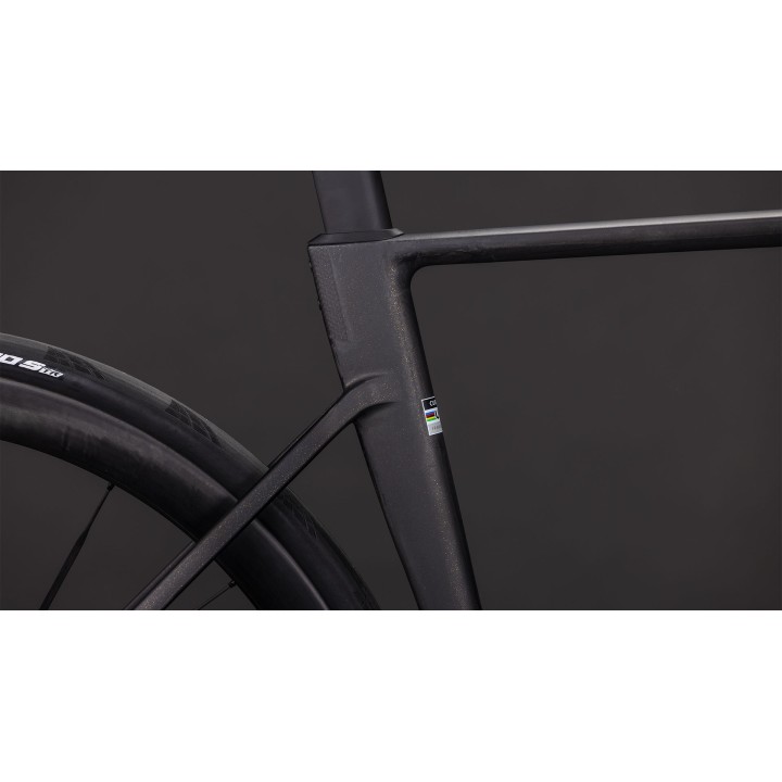 CUBE LITENING AIR C:68X SLT GOLDDUST'N'PRISM 2026| Accessoires et équipements pour vélo