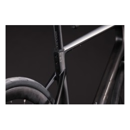 CUBE ATTAIN C:62 RACE CARBON'N'CHROME 2027| Accessoires et équipements pour vélo