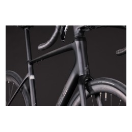 CUBE ATTAIN C:62 RACE CARBON'N'CHROME 2027| Accessoires et équipements pour vélo