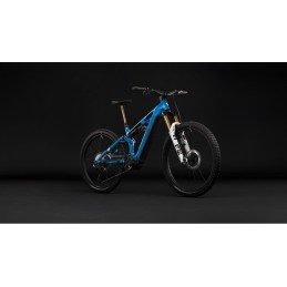 CUBE STEREO HYBRID ONE77 HPC AT 800 ACTION TEAM 2027 | Accessoires et équipements pou...
