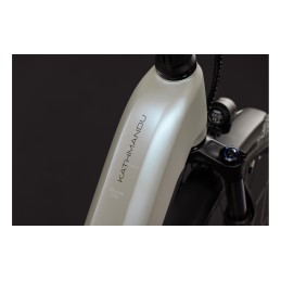 CUBE KATHMANDU HYBRID DELUXE EXC 800 GLINTSAND'N'BLACK 2027 | Accessoires et équipements pou...