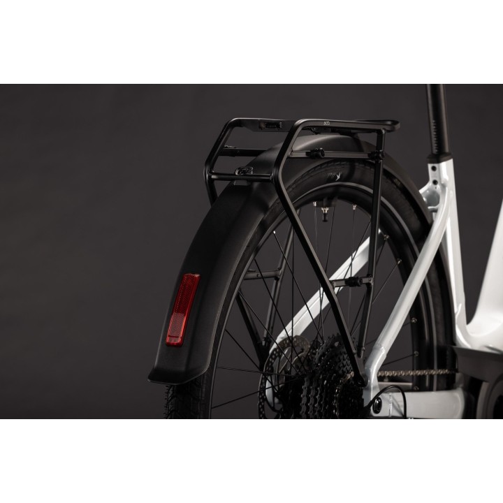 CUBE TOURING HYBRID ONE 600 METALLICWHITE'N'CHROME 2027 | Accessoires et équipeme...