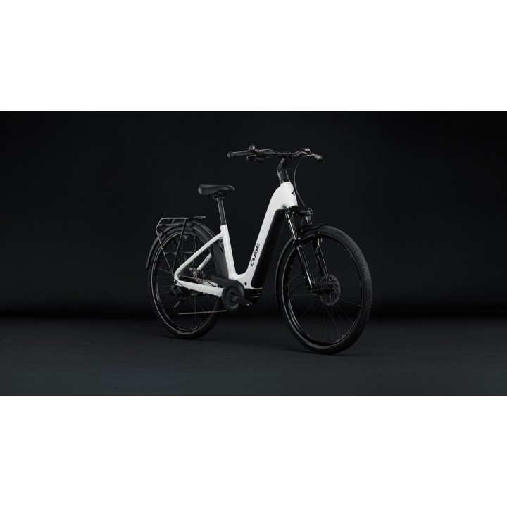 CUBE TOURING HYBRID ONE 600 METALLICWHITE'N'CHROME 2027 | Accessoires et équipeme...
