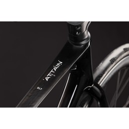 CUBE ATTAIN C:62 SLT CARBON'N'BLUE 2027| Accessoires et équipements pour vélo