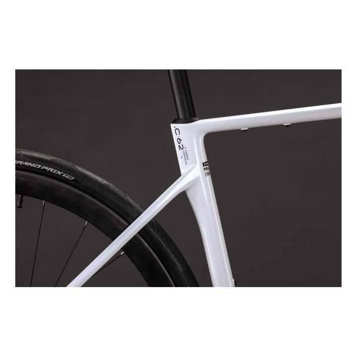 CUBE ATTAIN C:62 SLX METALLICWHITE'N'BLACK 2027 | Accessoires et équipements pour vélo